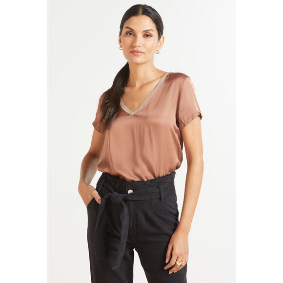 NATION LTD June Sateen V Neck Top in Latte Pink Size Small - Picture 1 of 14